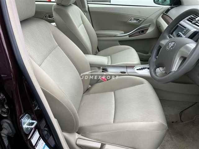 Toyota Premio thumbnail 8
