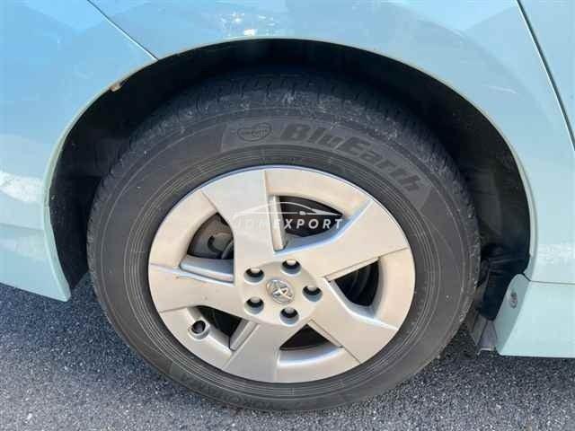 Toyota Prius thumbnail 10