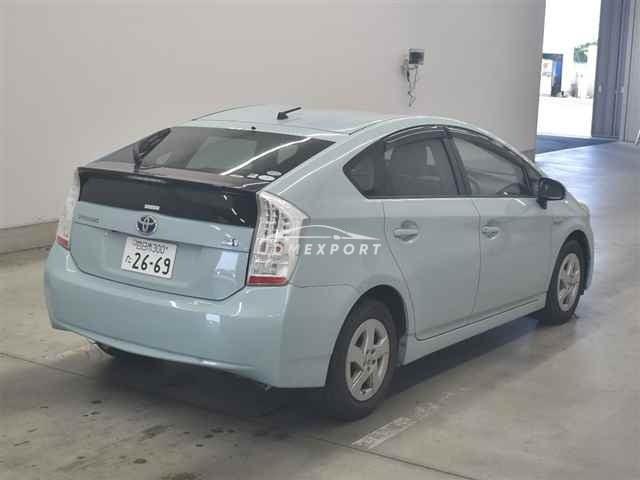 Toyota Prius thumbnail 6