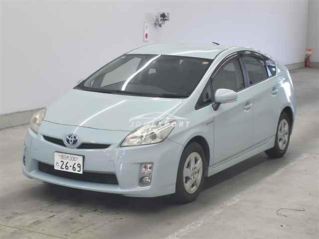 Toyota Prius thumbnail 5