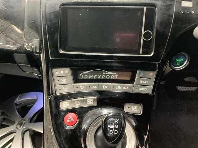 Toyota Prius thumbnail 7