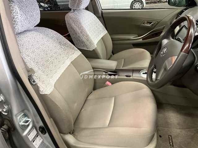 Toyota Premio thumbnail 8