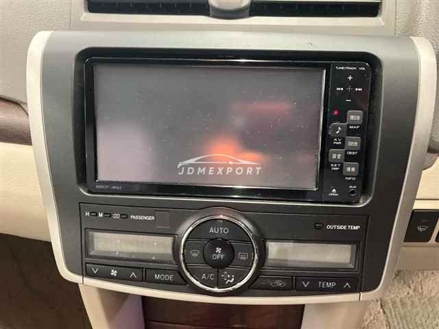 Toyota Premio thumbnail 7
