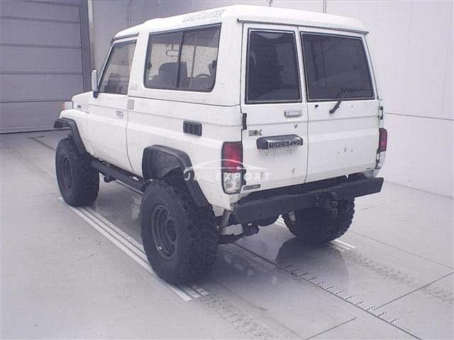 Toyota Land Cruiser 1990 thumbnail 2