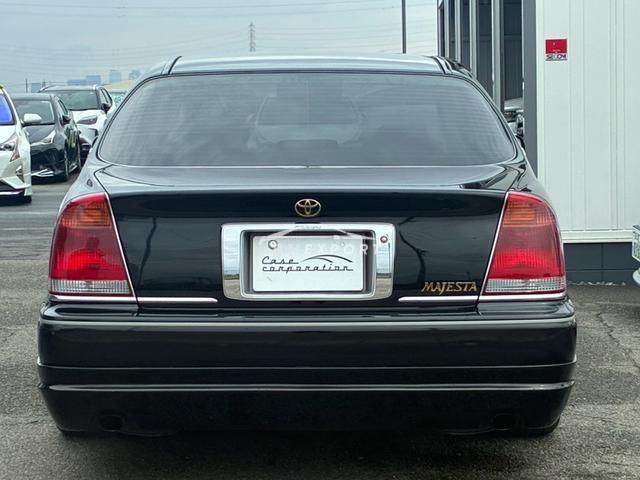Toyota Crown Majesta 2000 thumbnail 2