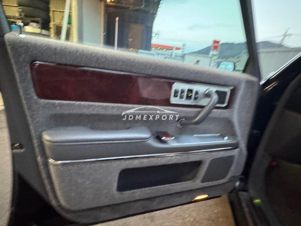 Toyota Century 2000 thumbnail 8