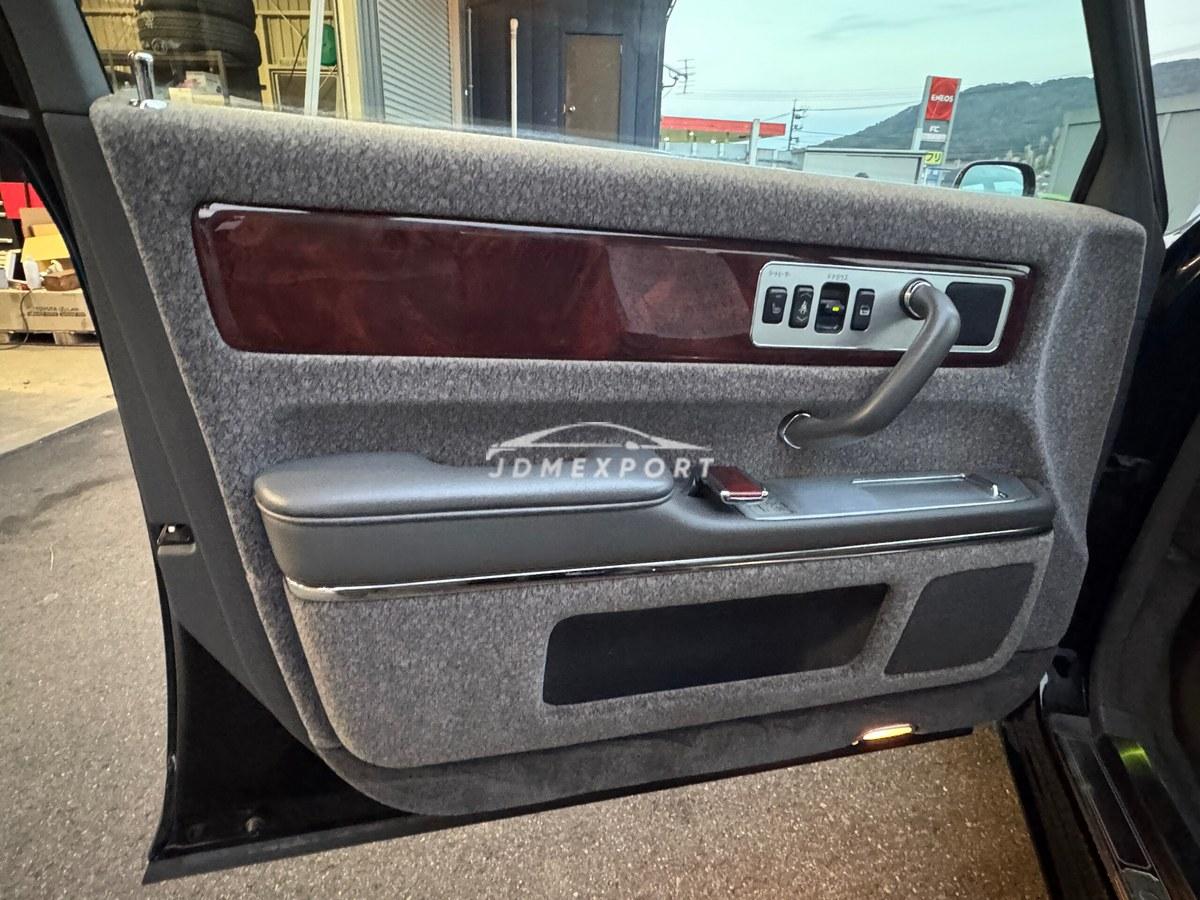 Toyota Century 2000 thumbnail 9