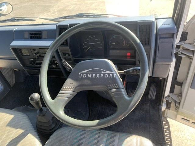 Isuzu Elf Truck 1992 thumbnail 8