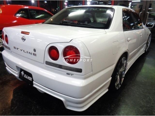 Nissan Skyline 2000 thumbnail 2