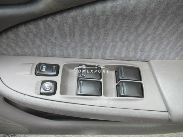 Nissan Sunny 2001 thumbnail 23