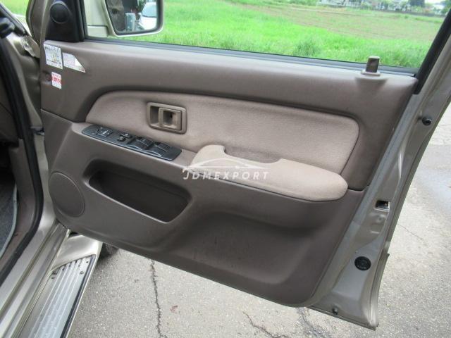 Toyota Hilux Surf 2001 thumbnail 33