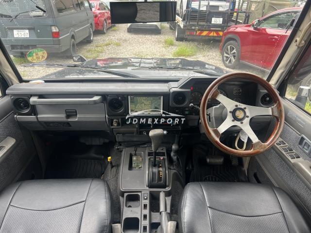 Toyota Land Cruiser 70 1994 thumbnail 3