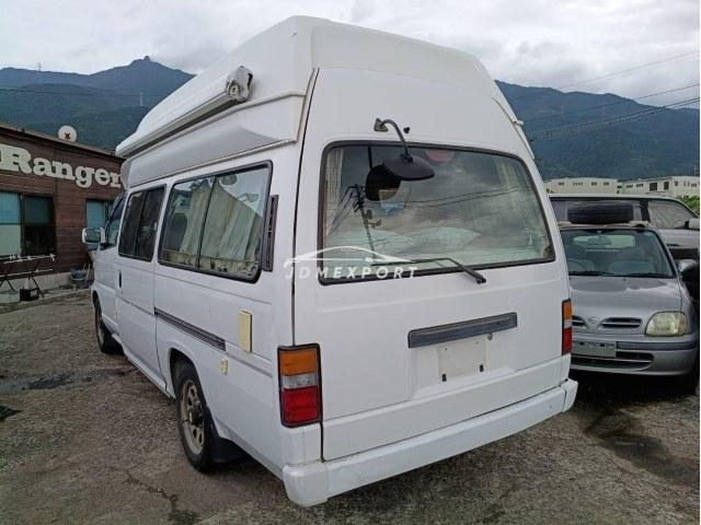 Nissan Elgrand 2000 thumbnail 2