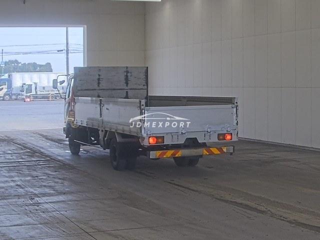 Mitsubishi Fuso Fighter 1996 thumbnail 9