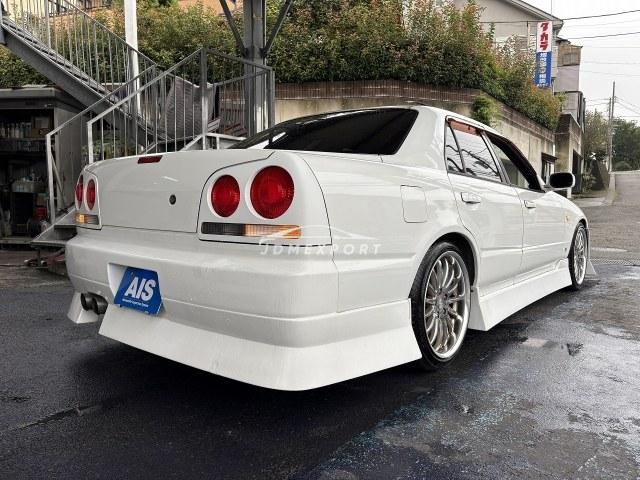 Nissan Skyline 2000 thumbnail 14