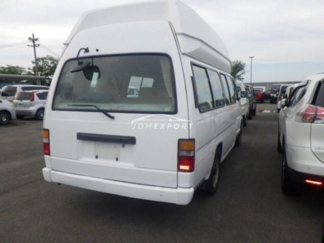 Nissan Elgrand 2000 thumbnail 6