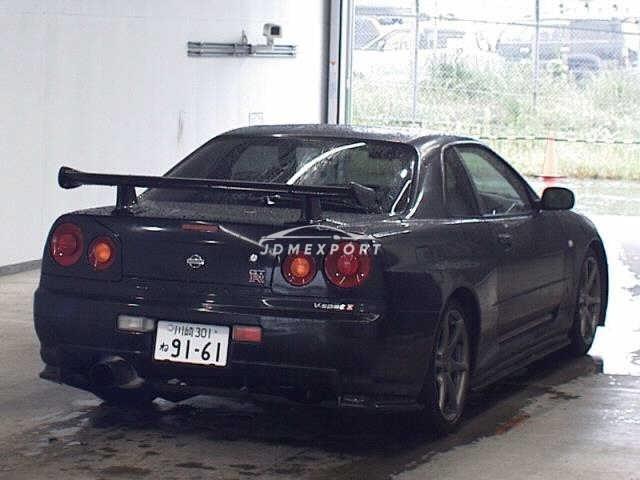 Nissan Skyline GT-R 2001 thumbnail 6