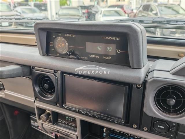 Toyota Land Cruiser 1992 thumbnail 25
