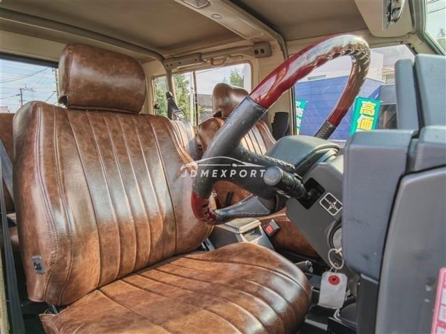 Toyota Land Cruiser 1992 thumbnail 9