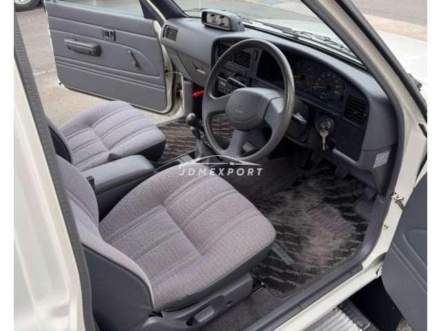 Toyota Hilux 1989 thumbnail 13