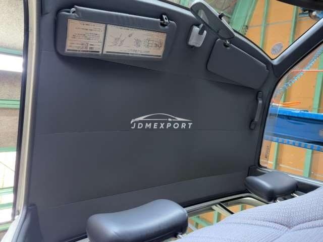 Toyota Hilux 1989 thumbnail 15