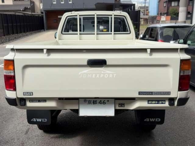 Toyota Hilux 1989 thumbnail 23
