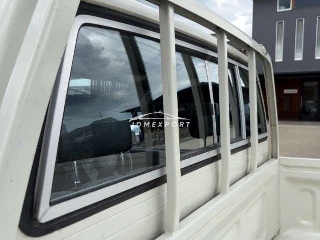 Toyota Hilux 1989 thumbnail 25
