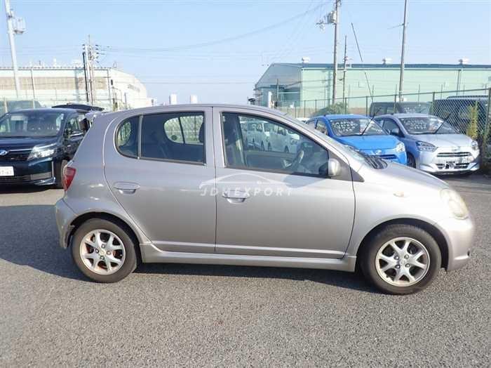 Toyota Vitz 2001 thumbnail 3