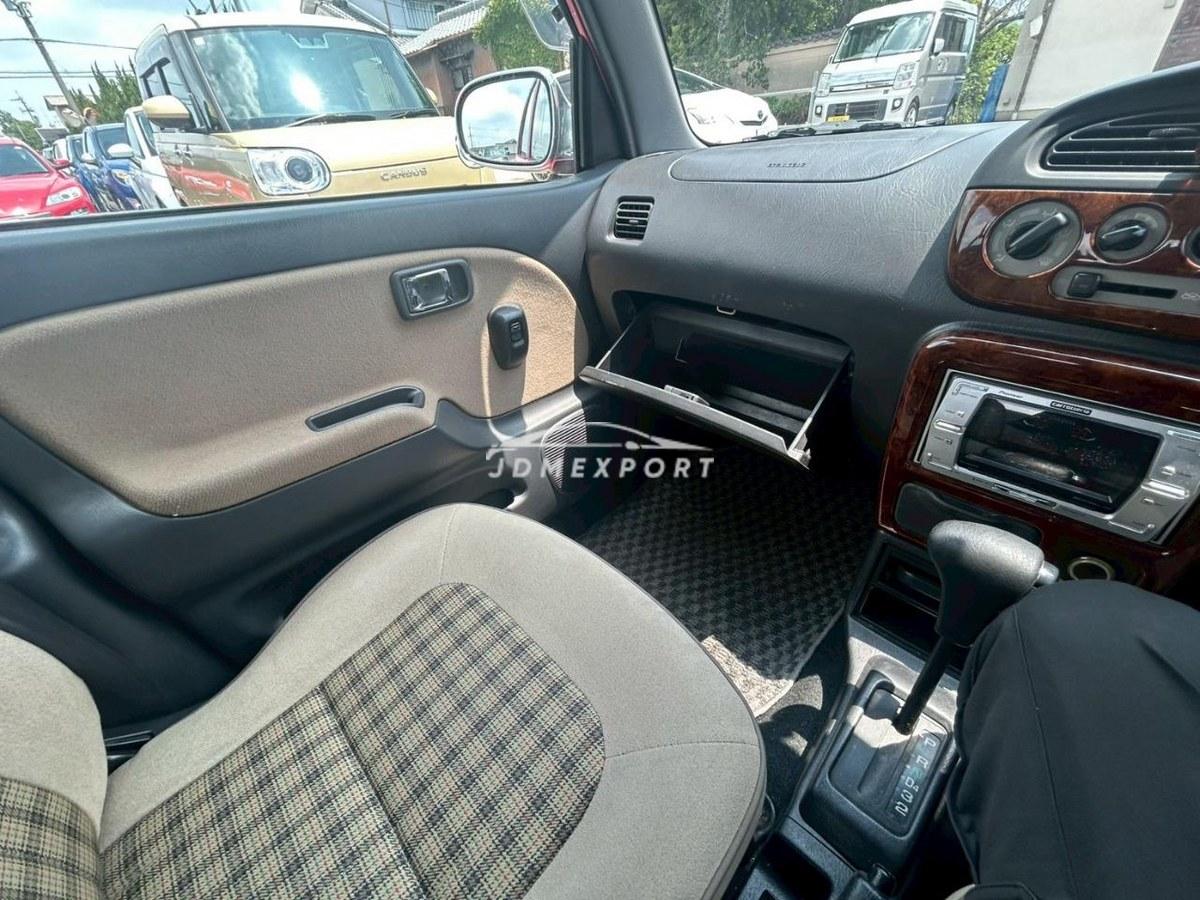 Daihatsu Mira Gino 2001 thumbnail 38