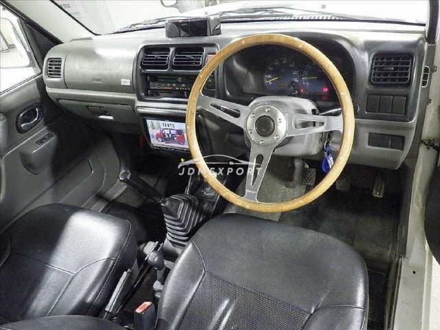 Suzuki Jimny 2001 thumbnail 4