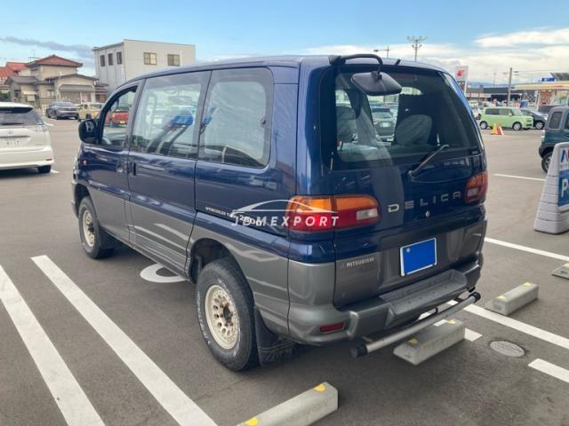 Mitsubishi Delica Spacegear 1998 thumbnail 4