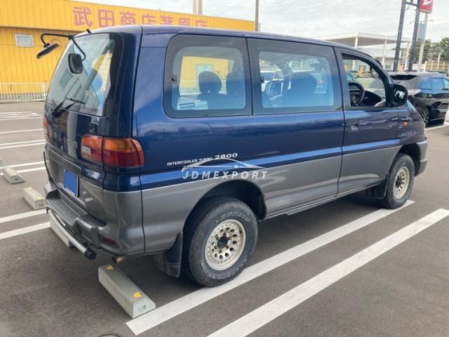 Mitsubishi Delica Spacegear 1998 thumbnail 2