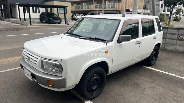 Nissan Rasheen 1995