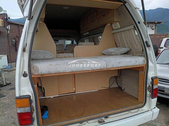 Nissan Elgrand 2000 thumbnail 7