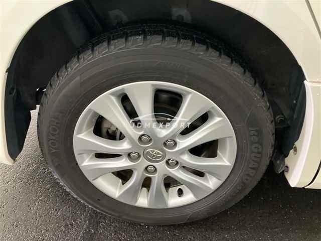 Toyota Noah thumbnail 10