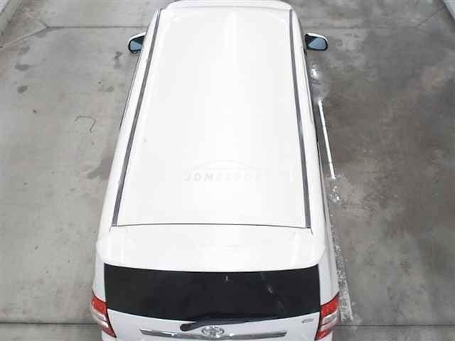 Toyota Noah thumbnail 12