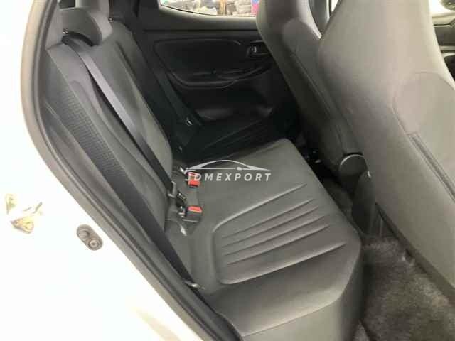 Toyota Yaris thumbnail 9