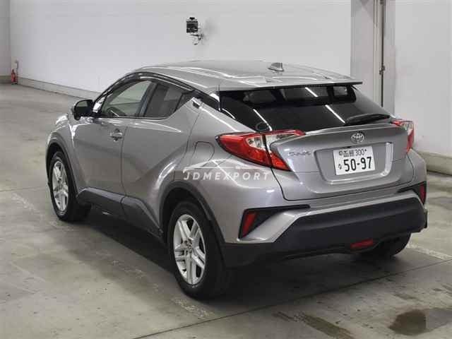 Toyota C-HR thumbnail 2