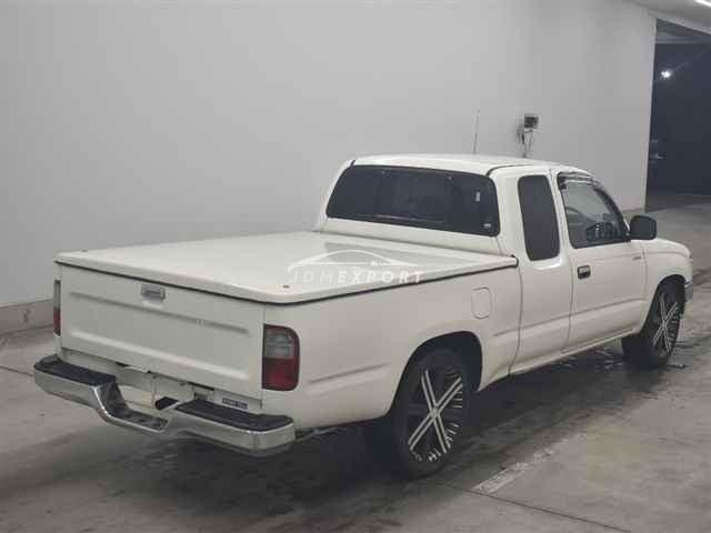 Toyota Hilux thumbnail 6