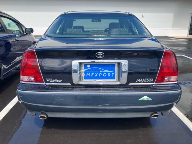 Toyota Crown Majesta 2001 thumbnail 3