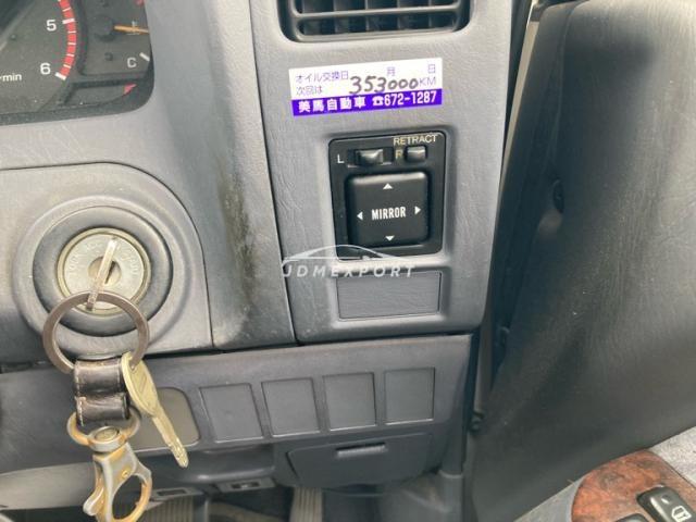 Toyota Land Cruiser Prado 1996 thumbnail 4