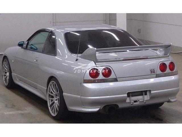 Nissan Skyline GT-R 1995 thumbnail 2