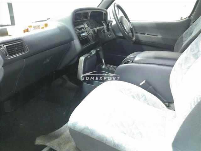 Toyota Hiace Van 2001 thumbnail 4