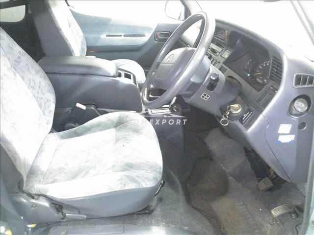 Toyota Hiace Van 2001 thumbnail 5