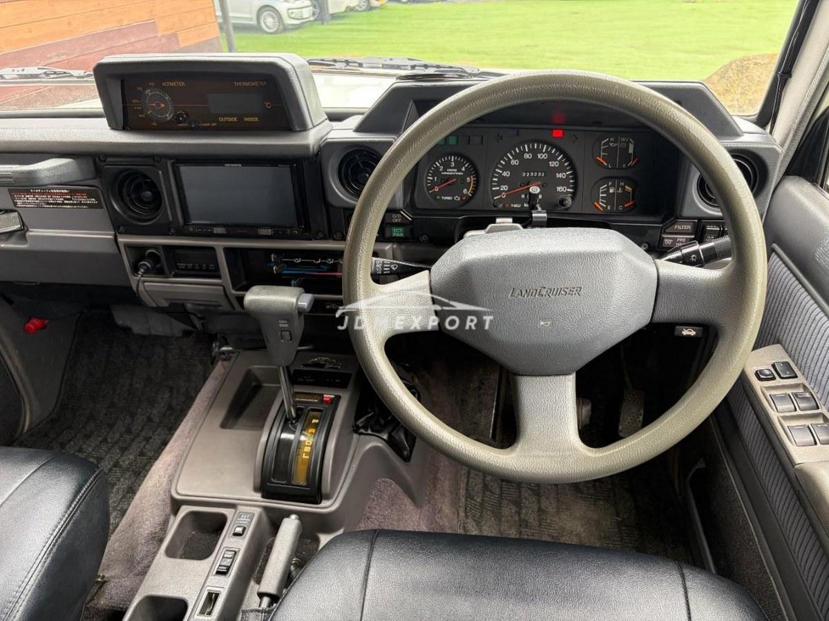 Toyota Land Cruiser Prado 1991 thumbnail 17