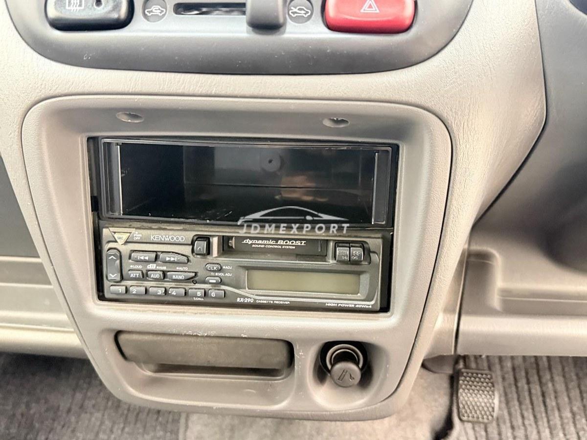 Suzuki Swift 2002 thumbnail 8