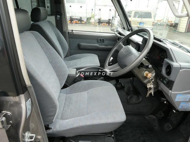 Toyota Land Cruiser 70 2000 thumbnail 19