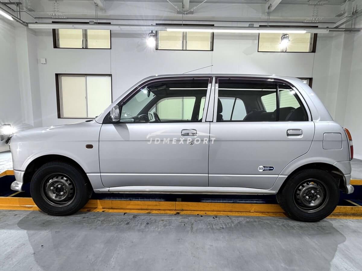 Daihatsu Mira Gino 2001 thumbnail 4