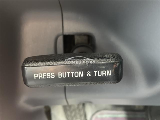 Toyota Hilux 2000 thumbnail 3