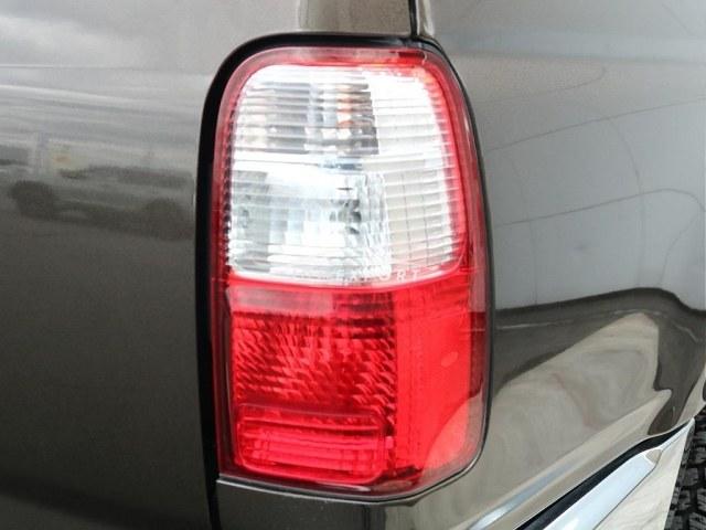 Toyota Hilux Surf 2001 thumbnail 9